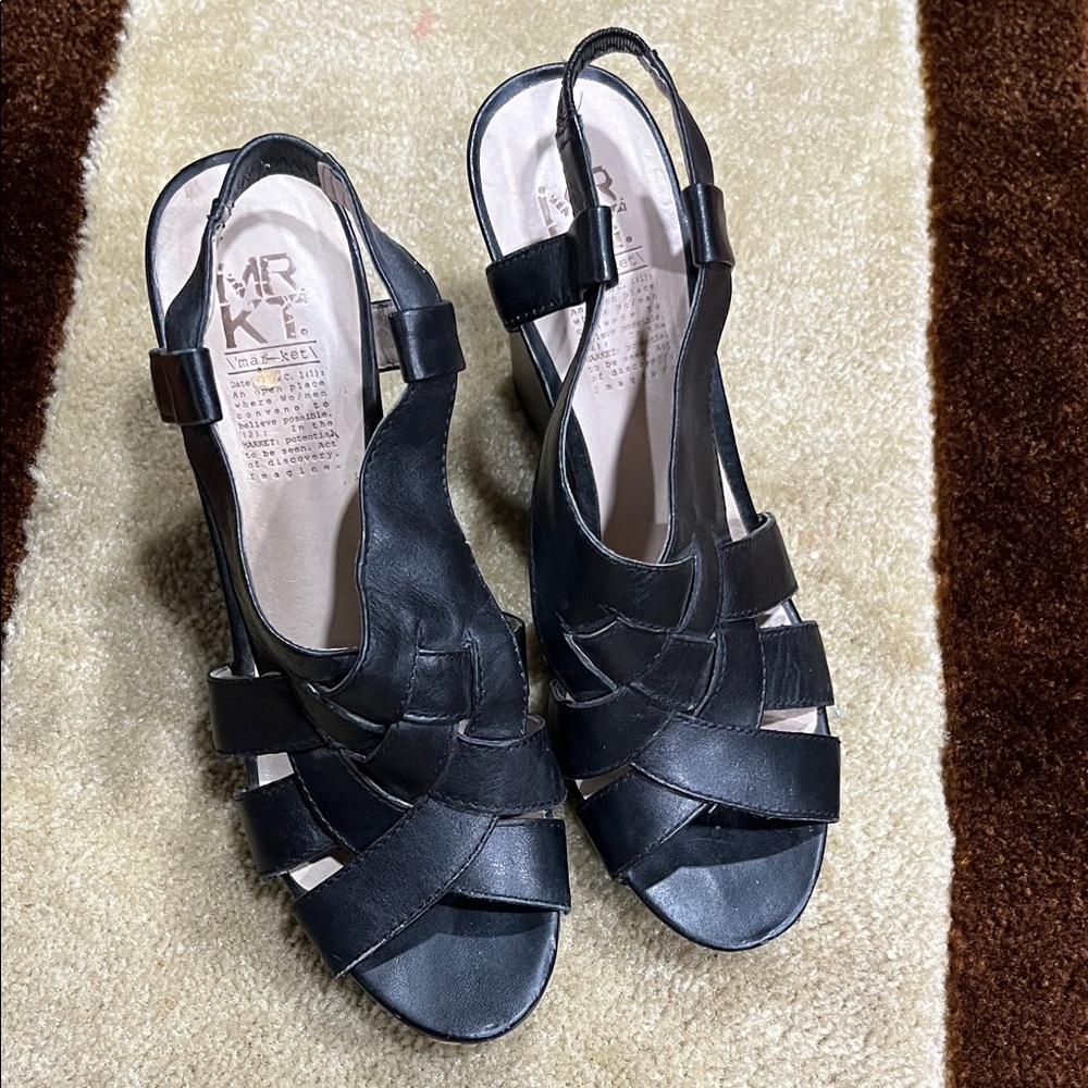 Chic Black Leather Women's Sandals